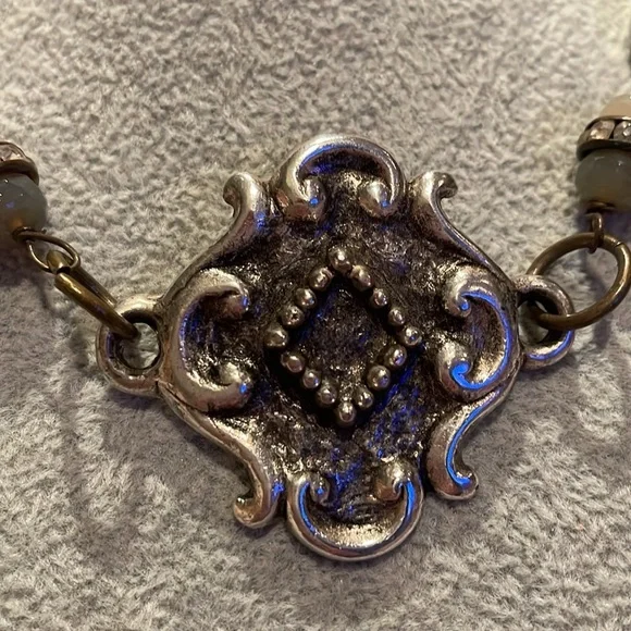 Vintage Medallion Necklace Crystal and Glass beaded rhinestones - Picture 7 of 11